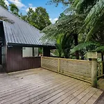 A 1Br Slice Of Titirangi Heaven - Wifi - Netflix